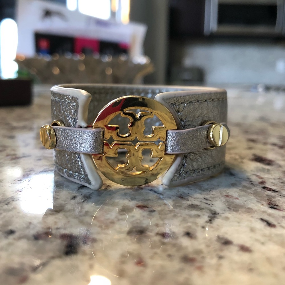 TORY BURCH FAUX LEATHER BRACELET